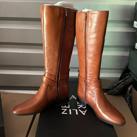 NATURALIZER Rena Riding Boots  (WIDE) - Picture 8 of 13